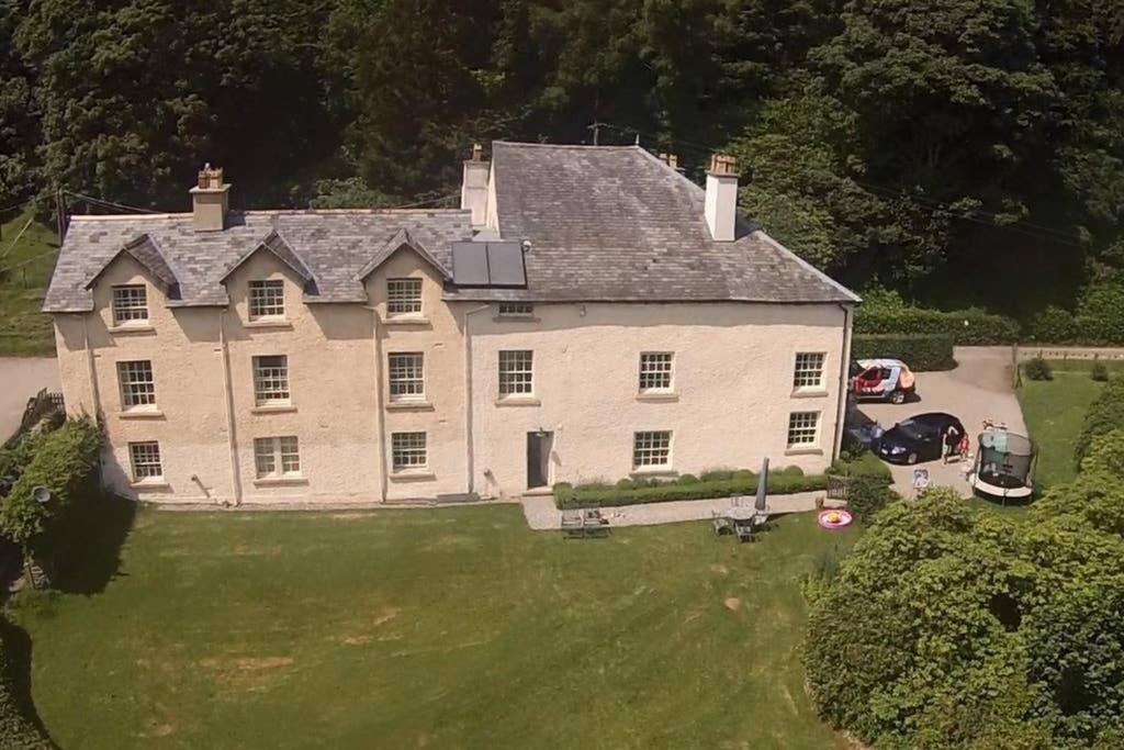 Plas Yn Yale With Mountain Views From All Windows Wrexham Exterior foto